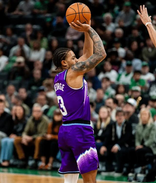 基扬特-乔治崛起成爵士未来核心，带队走出重建