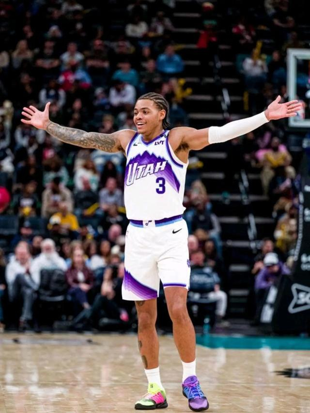 基扬特-乔治崛起成爵士未来核心，带队走出重建