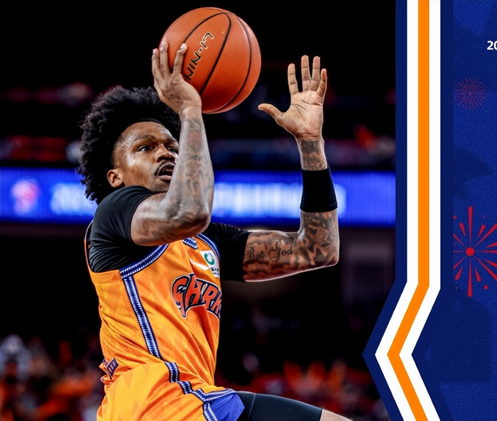 广东男篮客场逆转青岛，胡明轩王洪泽联手爆发