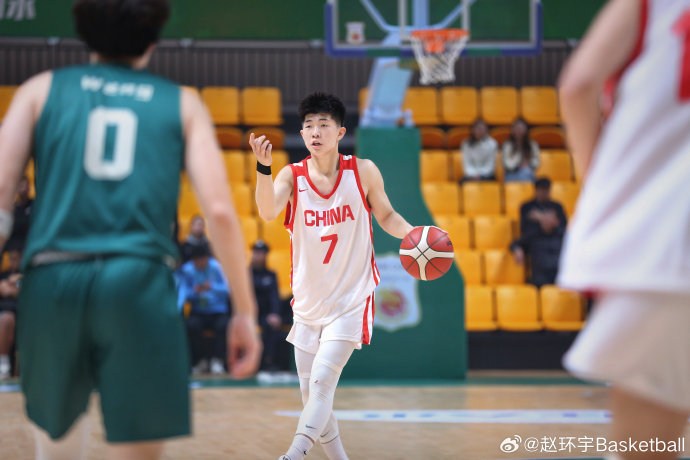 中国U18男篮热身赛大胜澳大利亚，郭士强等名将