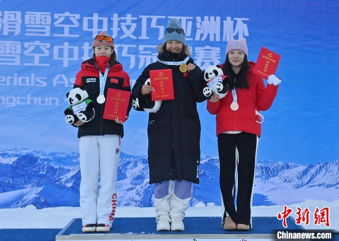 长春大练兵：2023-2024赛季全国自由式滑雪空中技