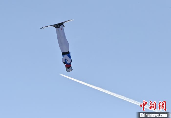 长春大练兵：2023-2024赛季全国自由式滑雪空中技