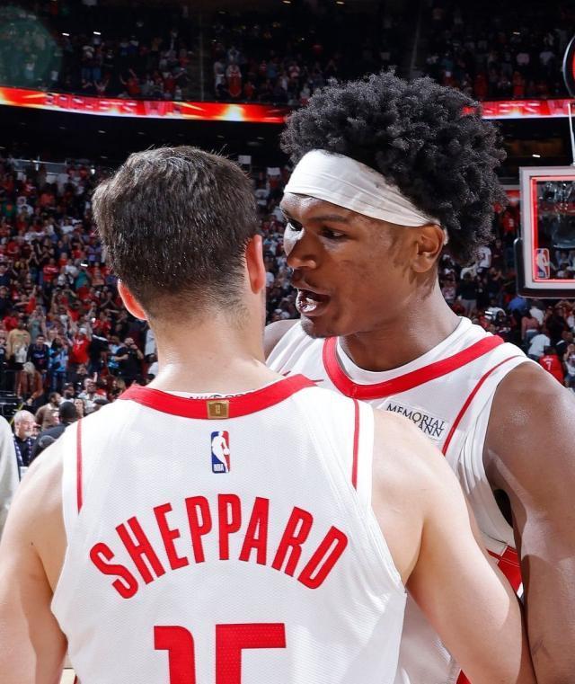 火箭历史性逆转！从0比3追至2比3成NBA季后赛第